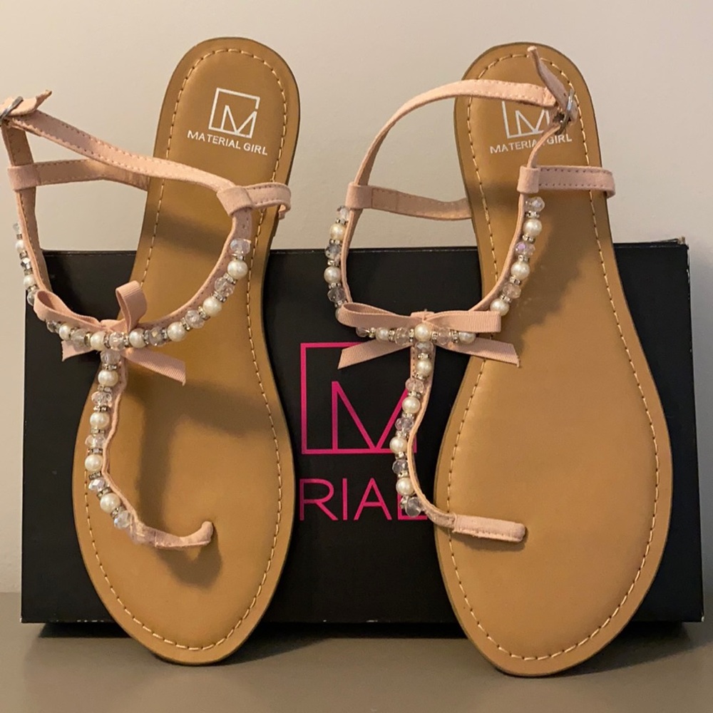 Pink blush strap sandals with bow accent
